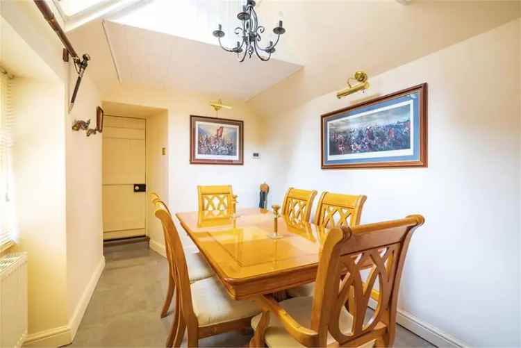 3 Bed Detached House with 2 Reception Rooms and Garage