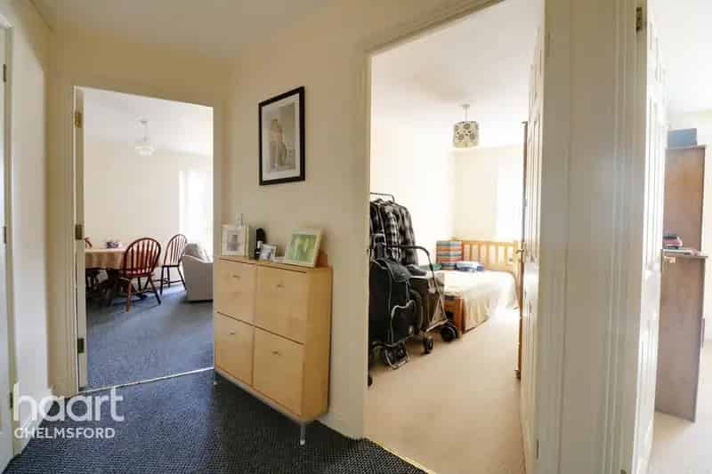 2 Bedroom Apartment for Sale - No Sale No Fee