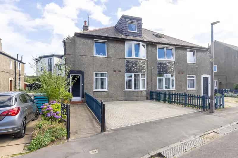 3 Bedroom Villa for Sale in Scotland