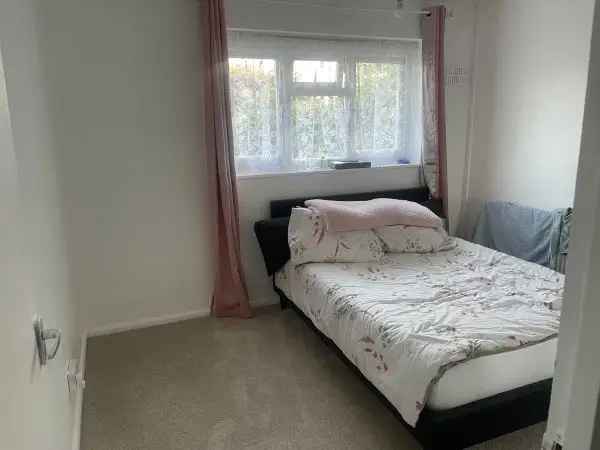 Flat For Rent in Tamworth, England