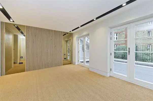 Lower Sloane Street, London, SW1W 8DA | Property for sale | Savills