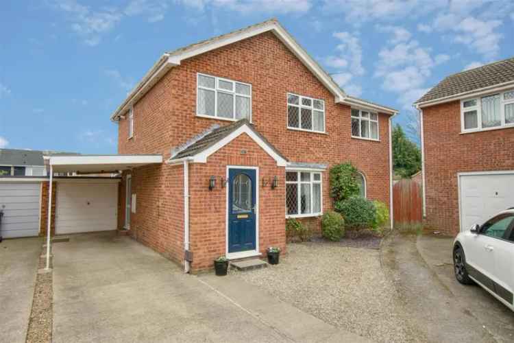 4 Bedroom Detached House For Sale in Wigginton