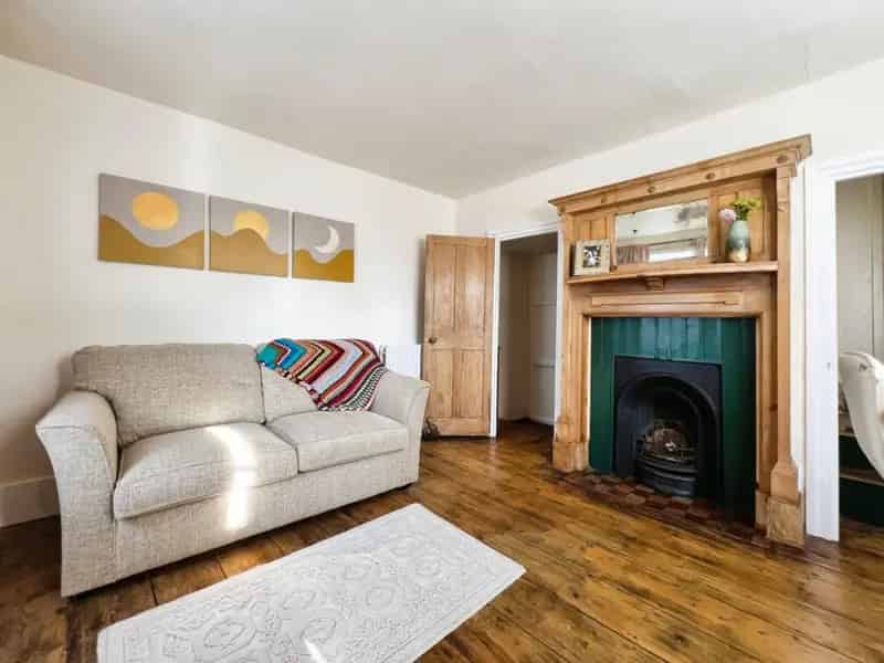 2 Bedroom House For Sale Hythe High Street