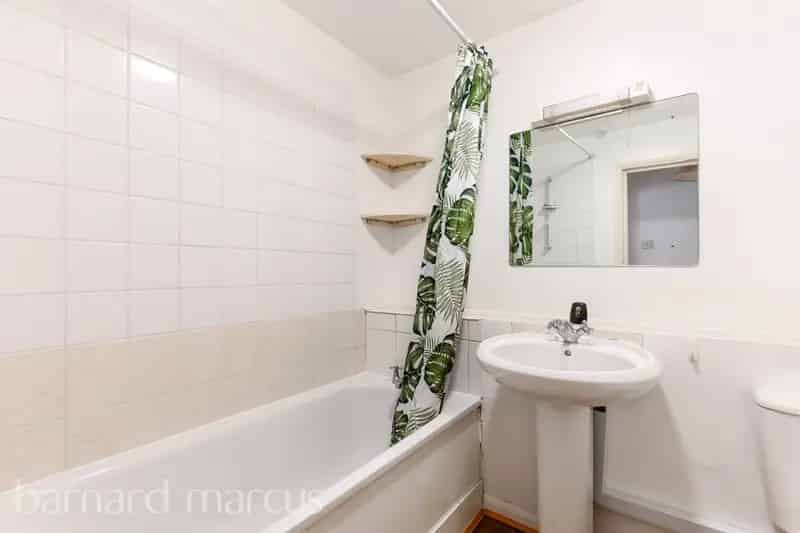 Flat For Rent , London, England