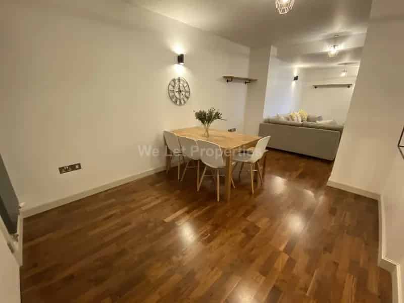 1 Bedroom Apartment Spinningfields  Parking Balcony Concierge