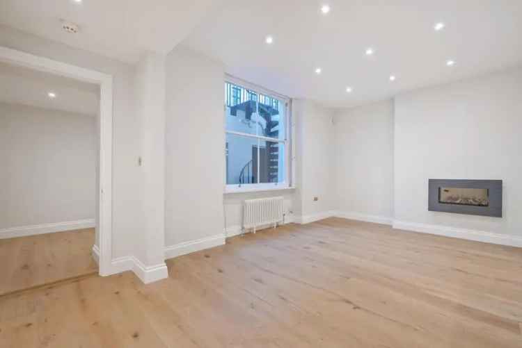 Flat For Sale in City of Westminster, England