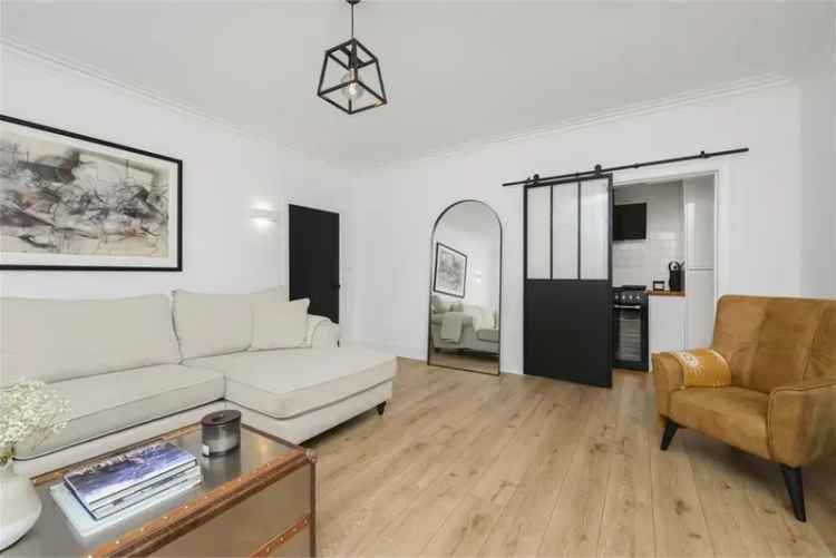 2 Bed Flat - Basement with 1 Reception Room