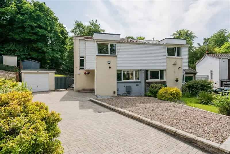 3 Bed Semi-Detached House Johnstone