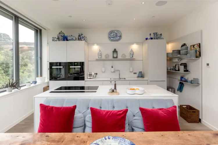 20 Bells Brae Dean Village Contemporary Family Home