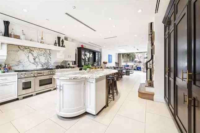 Earls Court Gardens Family Home 4040 sq ft