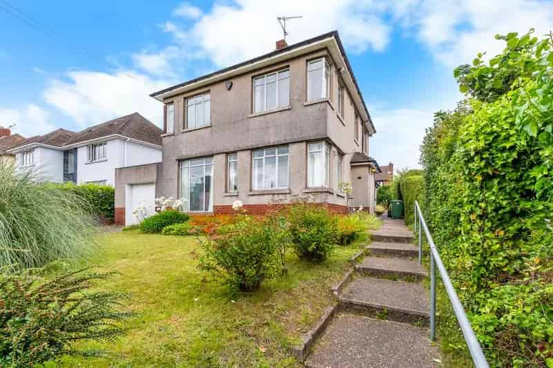 4 Bedroom Detached House for Sale in Llandaff