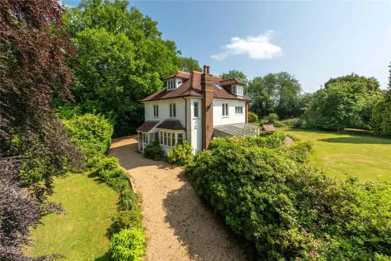 Victorian Family Home in Unspoilt Village Location