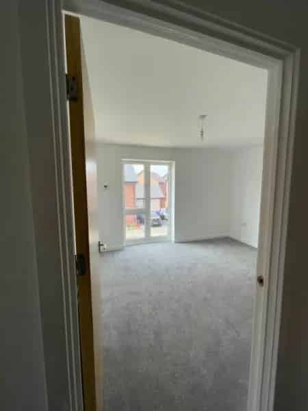 2 Bedroom Flat First Floor Shower Bath Storage French Doors Bike Buggy Shed