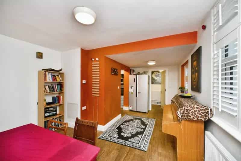 Spacious 3-4 Bedroom House in Brighton - Modern, Stylish Family Home or Investment