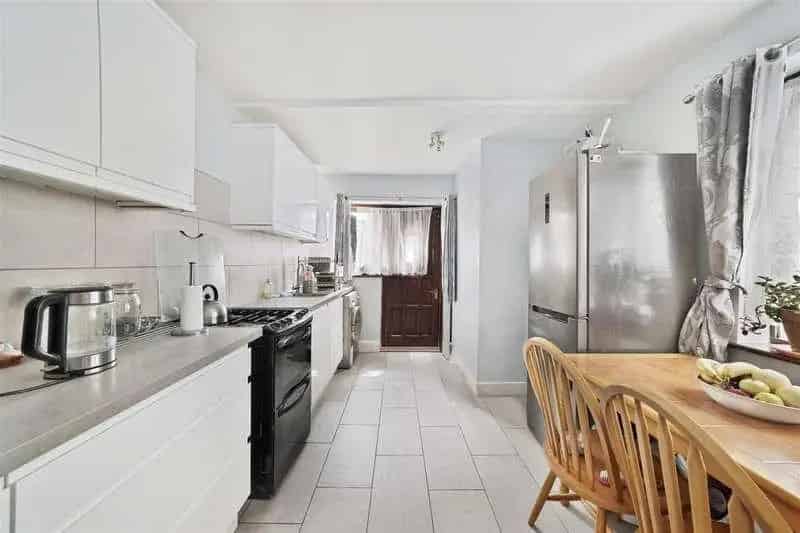 5 Bedroom House for Sale