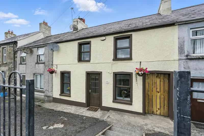2 Bed Townhouse Crossgar - Ideal for Elderly or Families
