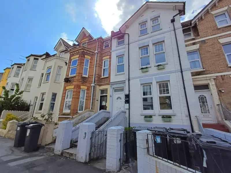 1 Bedroom Apartment Bournemouth - Modern - Close to Beach