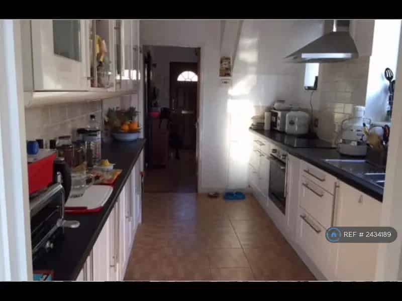 1 Bedroom House Share Southdown Parking Available Now