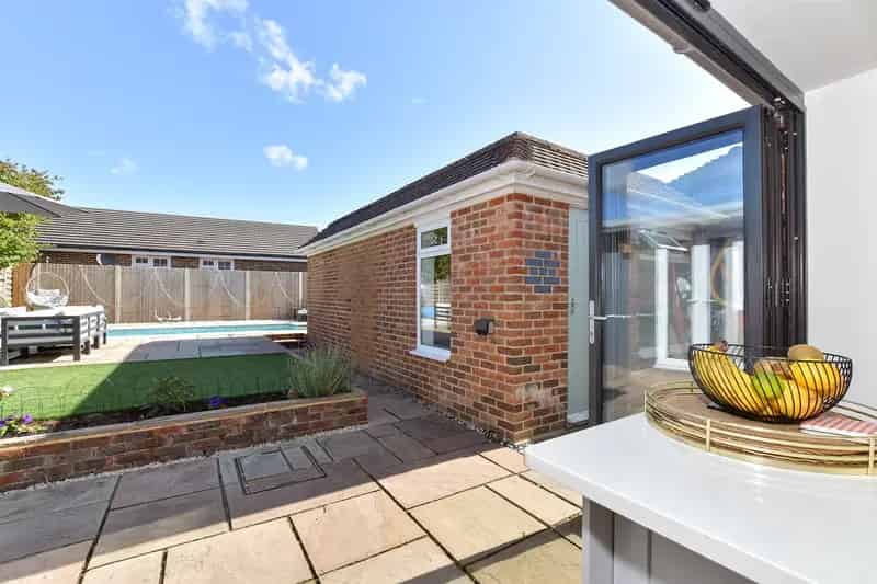 3 Bedroom Semi-Detached Bungalow with Pool and Office