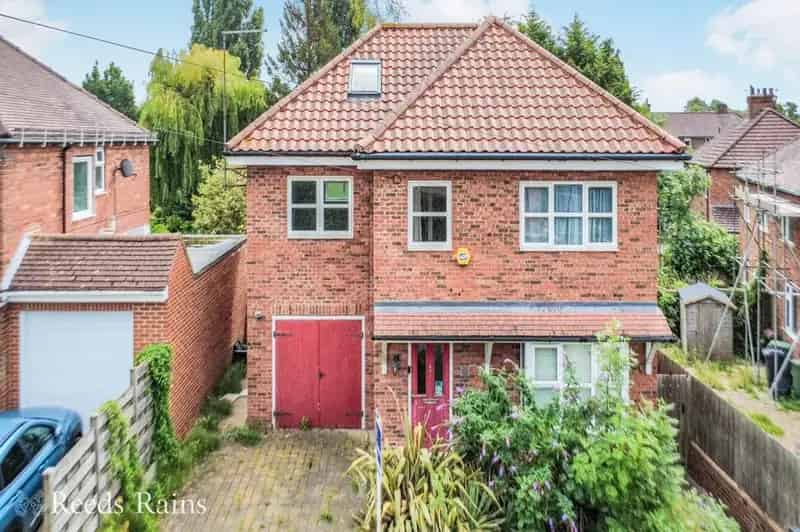 3 Bedroom Detached House For Sale York