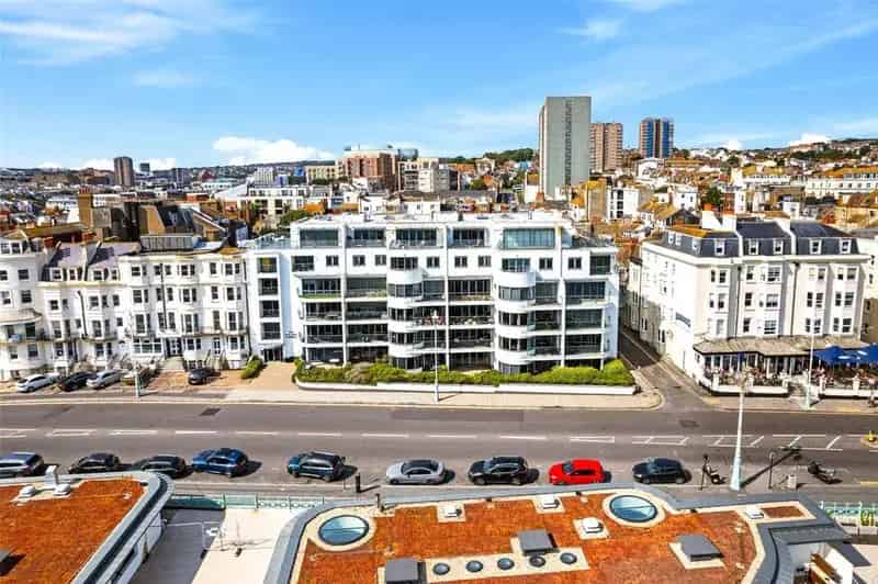 2 Bedroom Apartment for Sale Van Alen Building