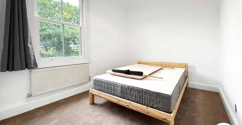 2 Bedroom Flat to Rent Near Lewisham Station