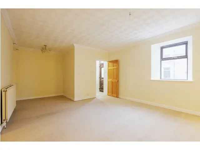 4 Bedroom End Terraced House For Sale