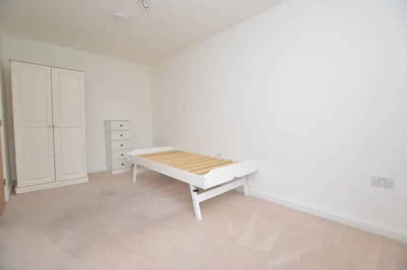 1 Bedroom Flat To Rent