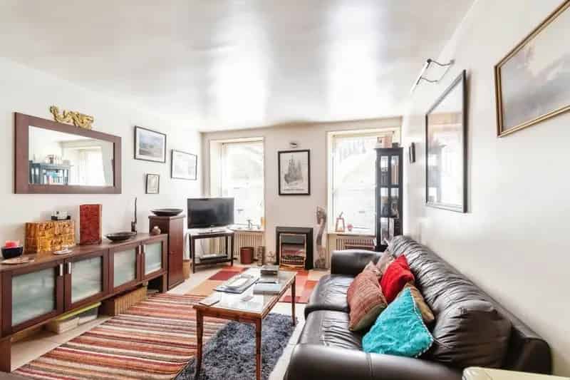 Grade II Listed One Bedroom Georgian Apartment Bath