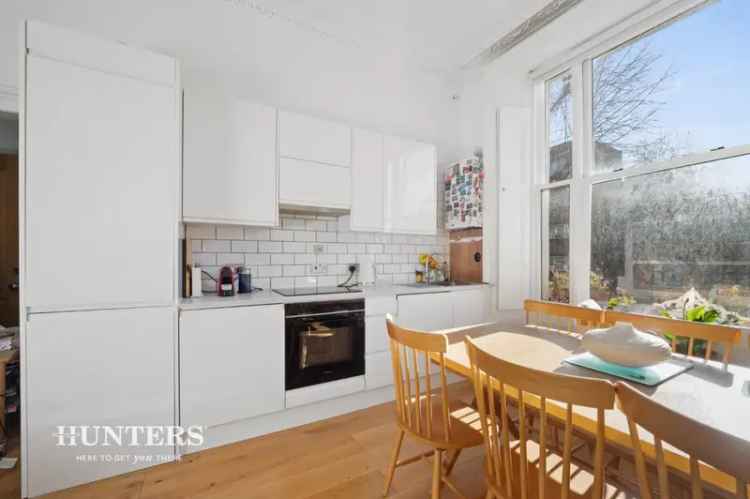 2 Bedroom Flat For Sale Near South Hampstead Station