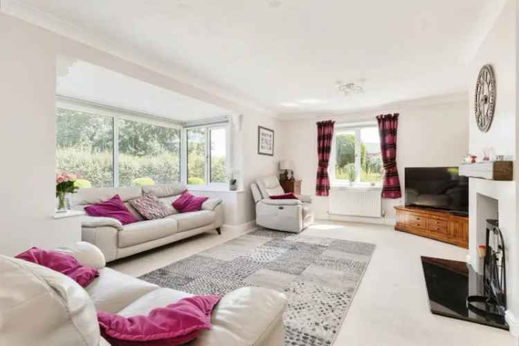 Four Bedroom Detached House in Dereham