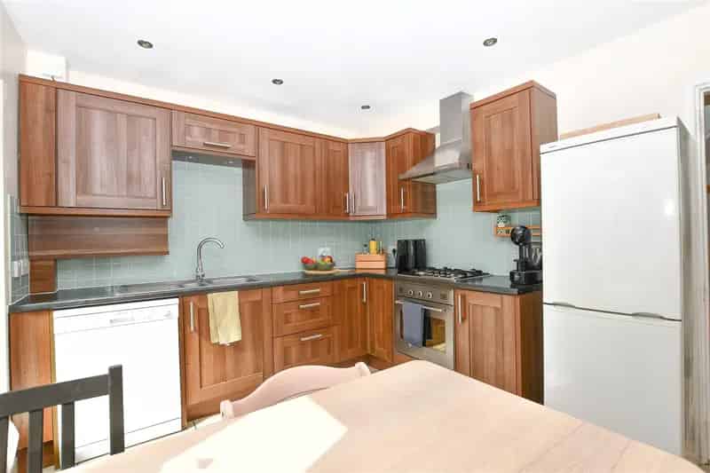 2 Bed End Terrace House High Oaks St Albans
