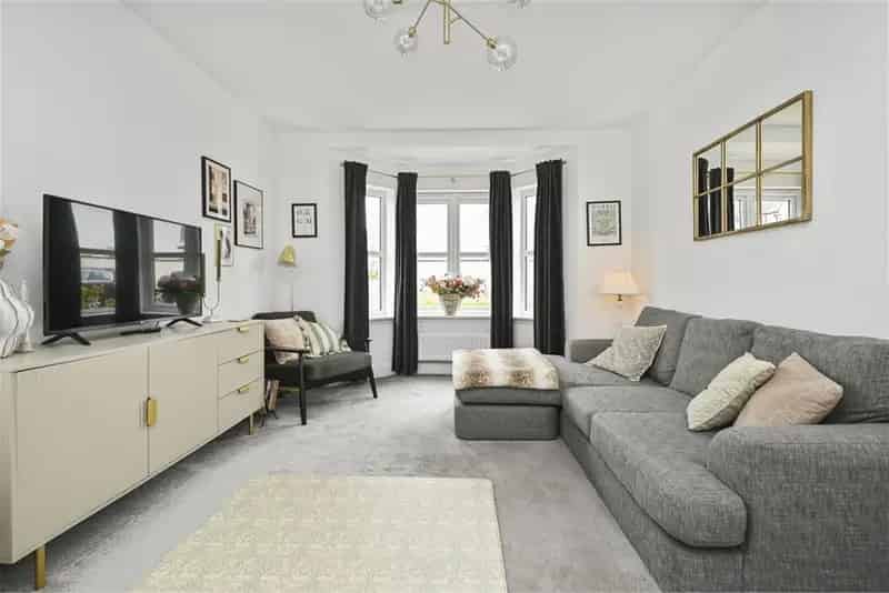 4 Bed Detached House Newtongrange 2 Reception Rooms