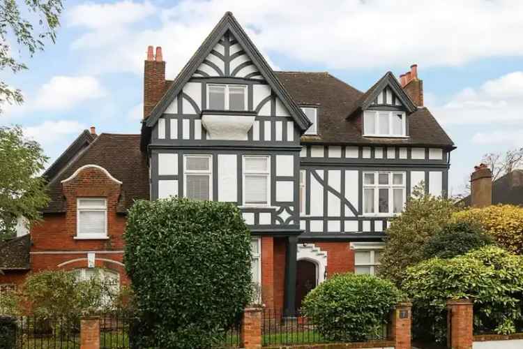 2 Bedroom Flat for Sale in Bromley