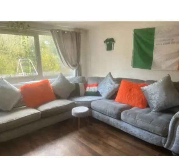 House For Rent in Leeds, England