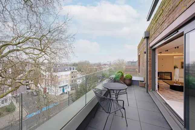 Luxury 3-Bed Duplex Penthouse Belsize Park