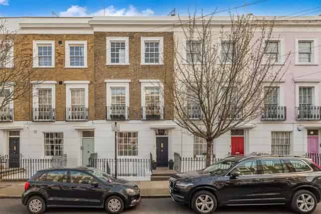 Terraced House for Sale Bromfield Street Angel N1
