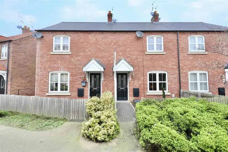 2 Bedroom Terraced House to Rent