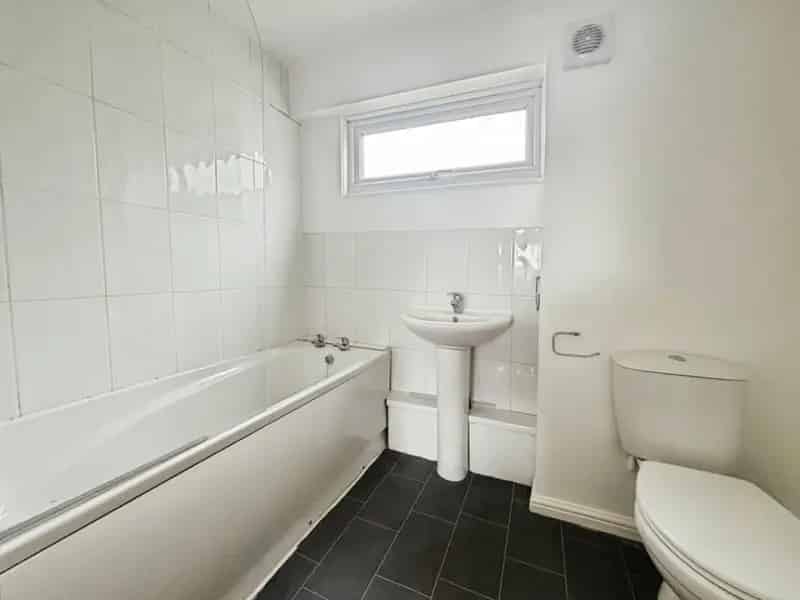 3 Bedroom House to Let in Woodrow North Redditch