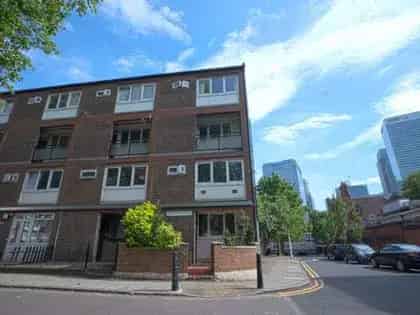 4 Bedroom Furnished Apartment in Limehouse London Bills Included