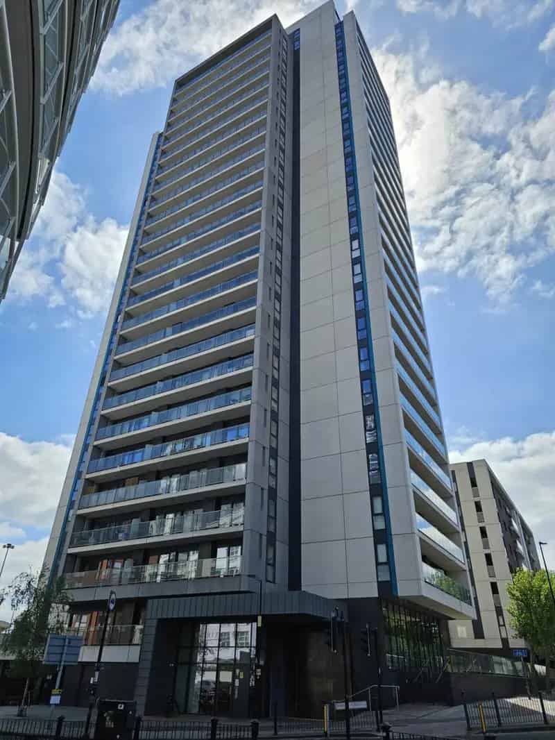 Luxury 3 Bedroom Apartment Near Canary Wharf