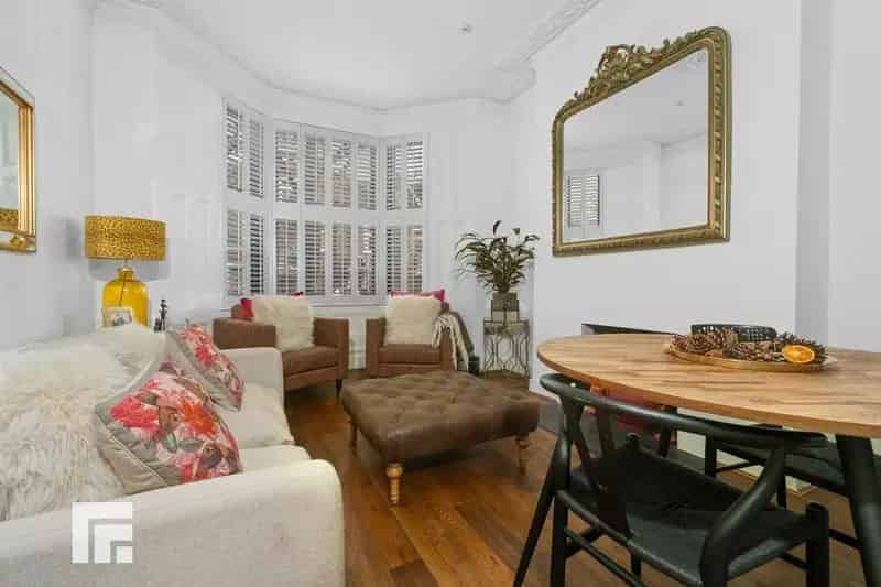 2 Bedroom Apartment for Sale in Cardiff