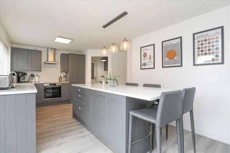 4 Bed Detached House For Sale