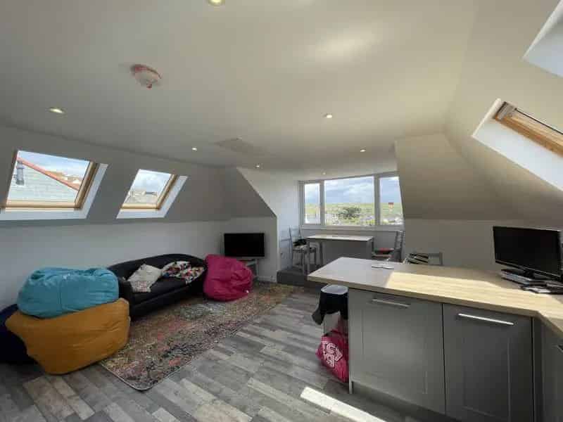 5 Bedroom Detached Bungalow For Sale - Cash Buyers Only