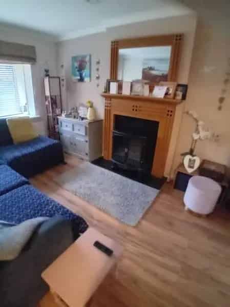 3 Bedroom House Large Garden Driveway
