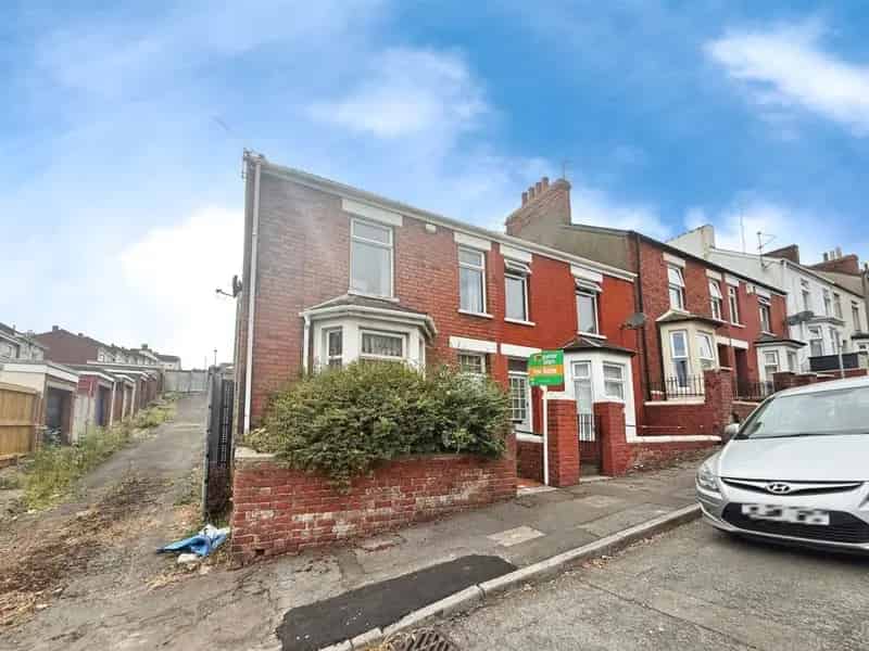 2 bedroom terraced house