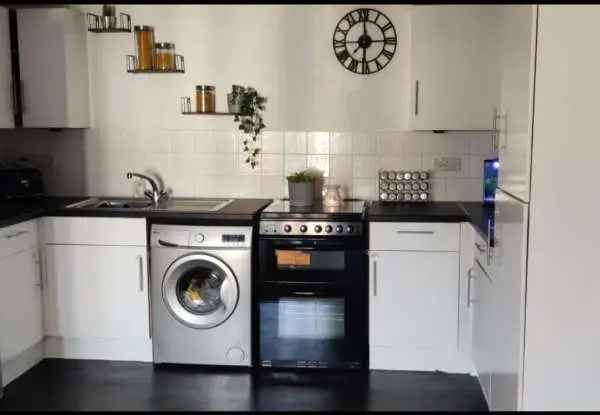 Flat For Rent in Basildon, England