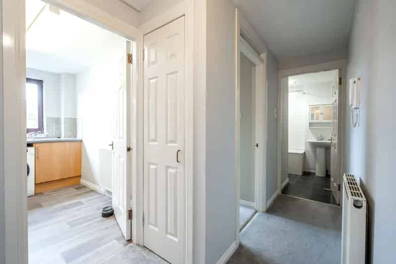 Riverside Stirling Ground Floor Flat - Modern & Convenient