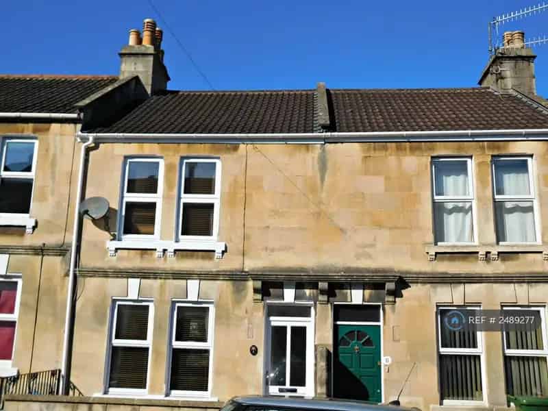 2 bedroom terraced house