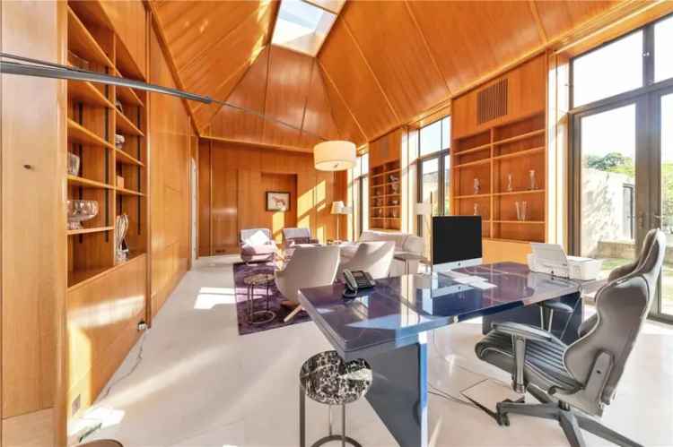 Luxury Newmarket Home with Training Yard